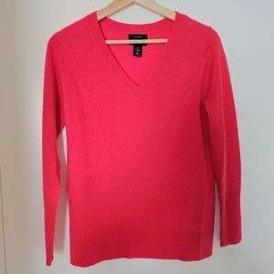100% Cashmere V-Neck Sweater